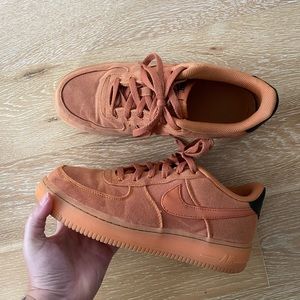 Air Force 1 Low Monarch Gum Sneaker